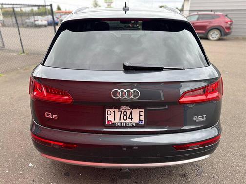 2018 Audi Q5 2.0T Premium Plus