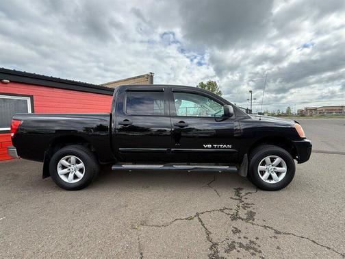 2012 Nissan Titan SV
