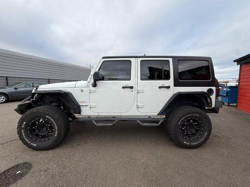 2013 Jeep Wrangler Unlimited Sahara