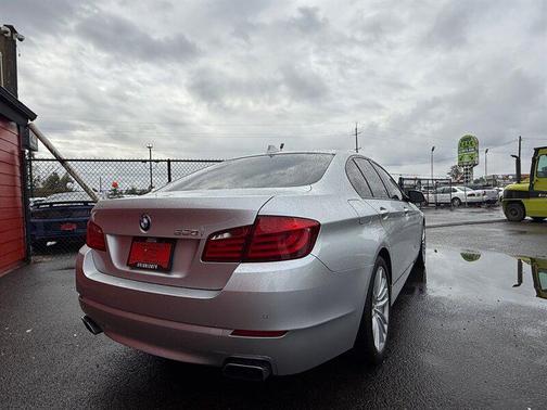 2011 BMW 550 550i