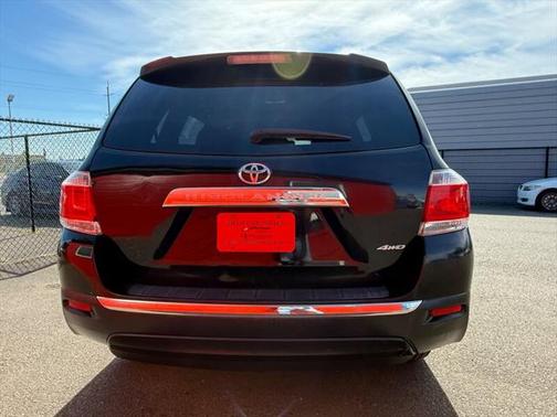2011 Toyota Highlander SE