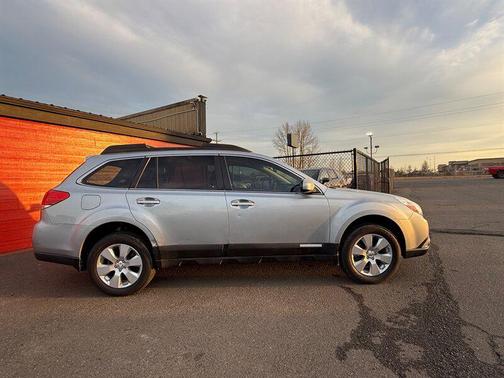 2012 Subaru Outback 2.5i Premium