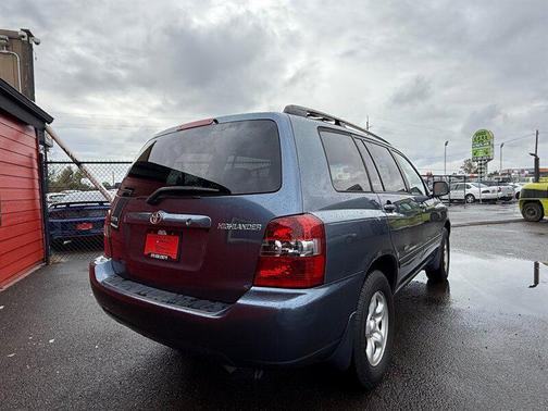 2004 Toyota Highlander Base