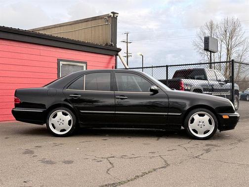 2000 Mercedes-Benz E-Class E 320