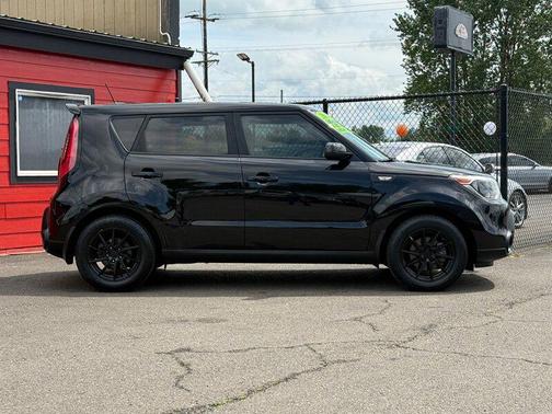 2014 Kia Soul Base