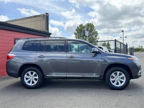 2013 Toyota Highlander SE