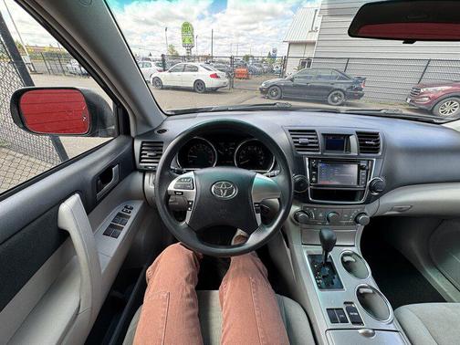 2013 Toyota Highlander SE
