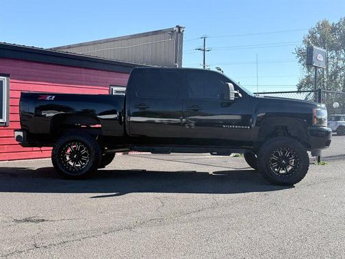 2007 Chevrolet Silverado 1500 LTZ Crew Cab