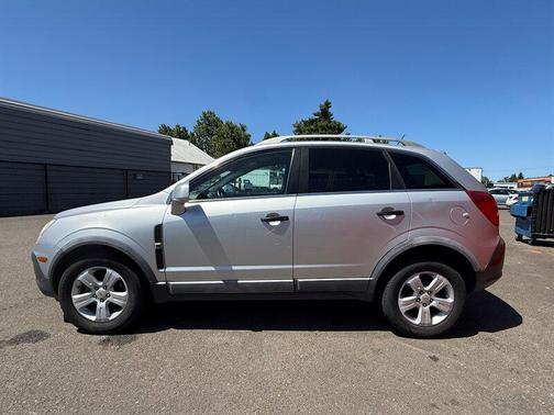 Silver 2013 Chevrolet Captiva Sport 2LS