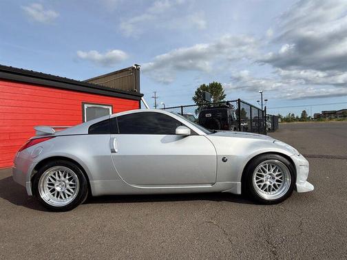 Silver 2008 Nissan 350Z