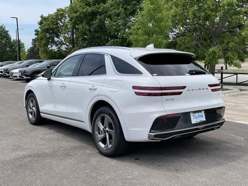 2026 Genesis GV70 2.5T Advanced