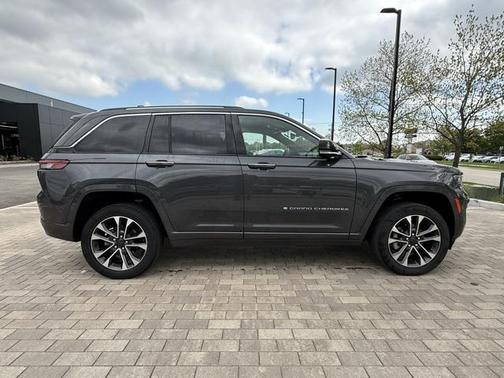 2022 Jeep Grand Cherokee Overland
