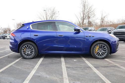 Blu Intenso Metallic 2024 Maserati Grecale GT