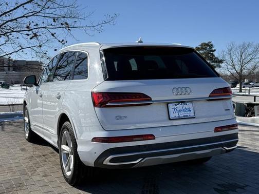 2022 Audi Q7 55 Premium