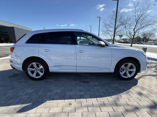 2022 Audi Q7 55 Premium