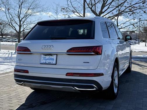 2022 Audi Q7 55 Premium