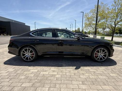 2025 Genesis G70 2.5T AWD