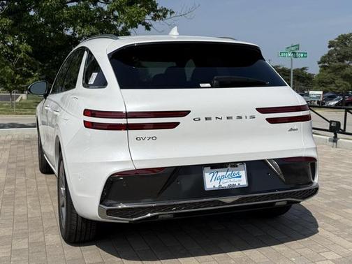 2026 Genesis GV70 2.5T Advanced