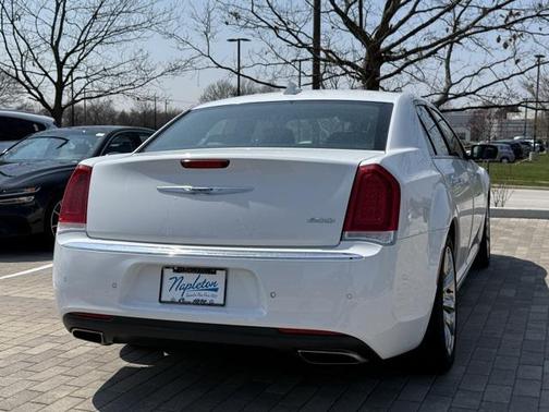 2018 Chrysler 300 Limited