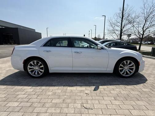 2018 Chrysler 300 Limited