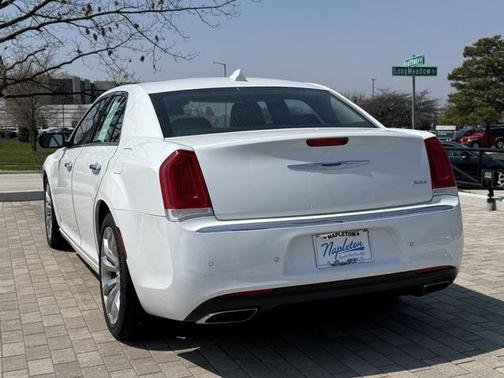 2018 Chrysler 300 Limited