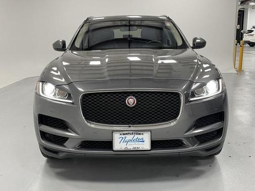 2018 Jaguar F-PACE 25t Premium