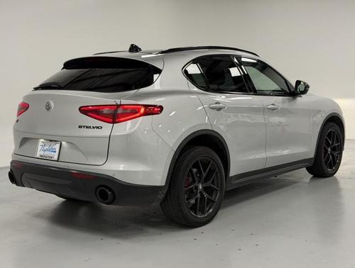 2019 Alfa Romeo Stelvio Sport