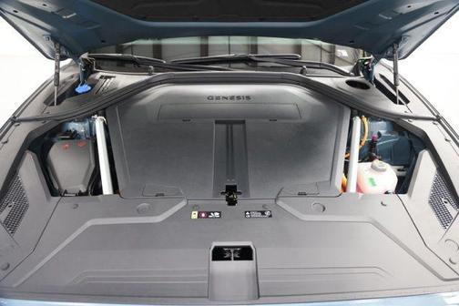 Tromso Green 2027 Genesis Electrified GV70 Advanced 20'