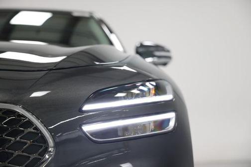 Makalu Gray 2026 Genesis G70 2.5T AWD Prestige