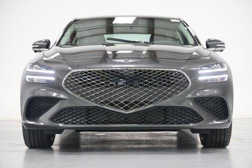Makalu Gray 2026 Genesis G70 2.5T AWD Prestige