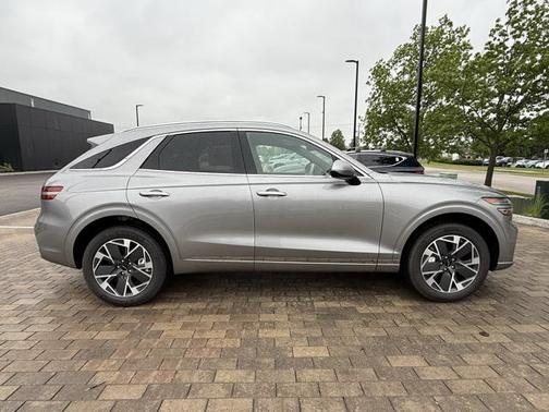 2026 Genesis Electrified GV70 Standard