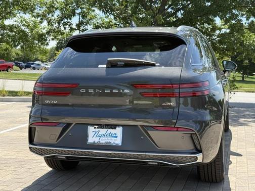 2026 Genesis GV70 2.5T Advanced