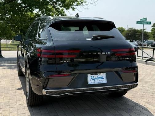 2026 Genesis GV70 2.5T Advanced