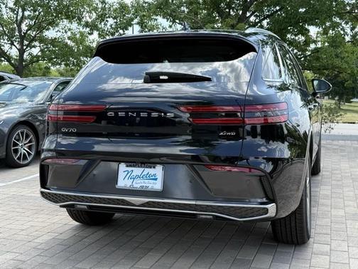 2026 Genesis GV70 2.5T