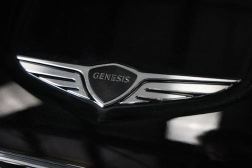 Vik Black 2026 Genesis GV70 2.5T Advanced