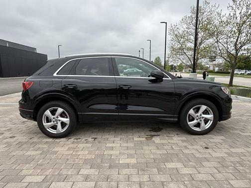 2019 Audi Q3 2.0T Premium Plus
