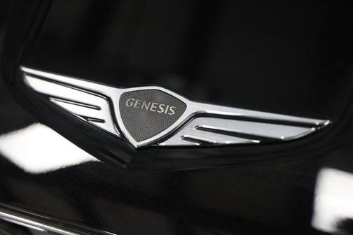 Vik Black 2026 Genesis GV70 2.5T