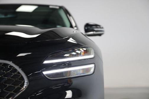 Vik Black 2026 Genesis G70 2.5T AWD Prestige