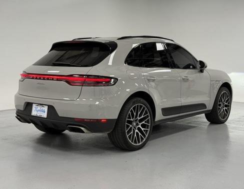 2020 Porsche Macan Base