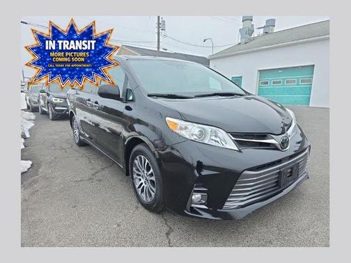 2020 Toyota Sienna XLE