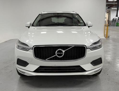 2021 Volvo XC60 T6 Momentum