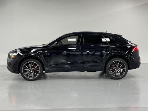 2020 Audi Q8 55 Premium Plus