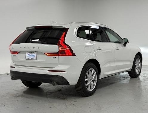 2020 Volvo XC60 T5 Momentum