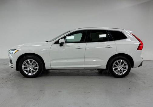 2020 Volvo XC60 T5 Momentum