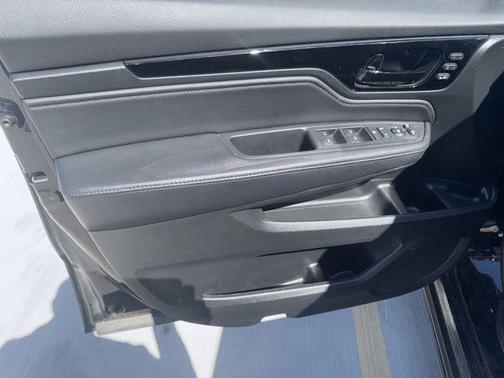 Crystal Black Pearl 2023 Honda Odyssey Elite