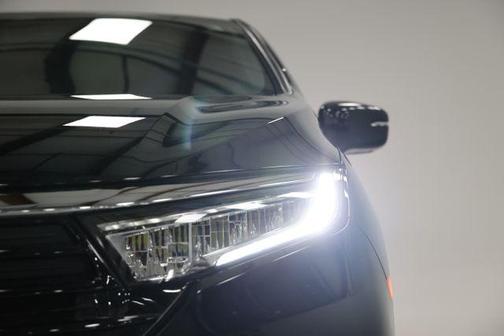 Crystal Black Pearl 2023 Honda Odyssey Elite