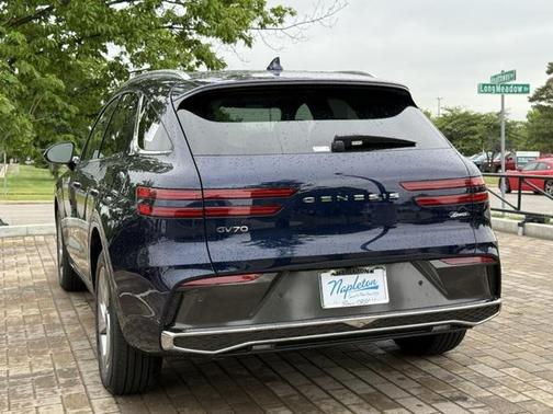 2026 Genesis GV70 2.5T Advanced