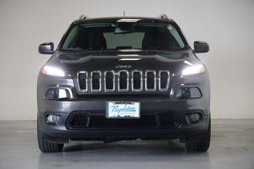 Granite Crystal Metallic Clearcoat 2015 Jeep Cherokee Latitude