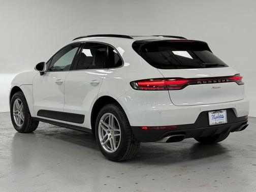 2020 Porsche Macan Base