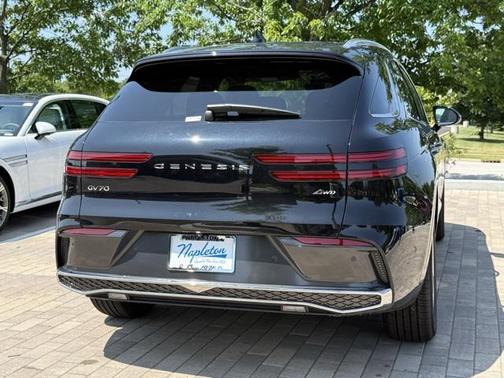 2026 Genesis GV70 2.5T Advanced